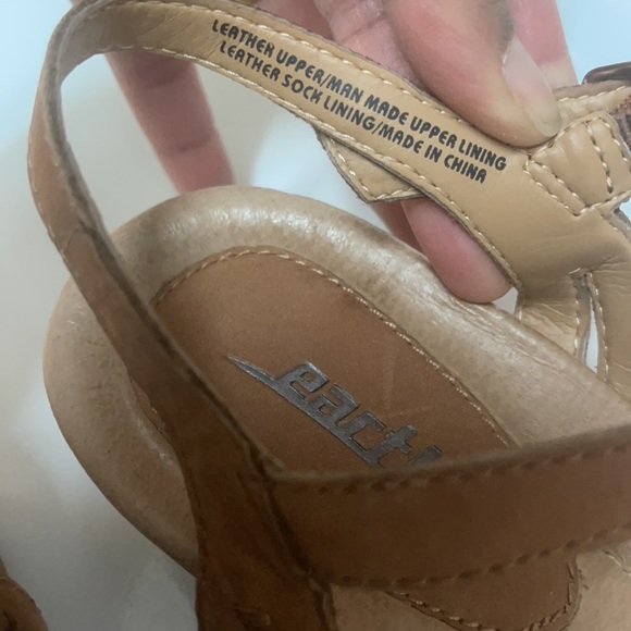 Perfect Leather Sandel - Picture 9 of 11